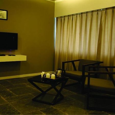Hotel Dwarawata Дарвад Екстериор снимка