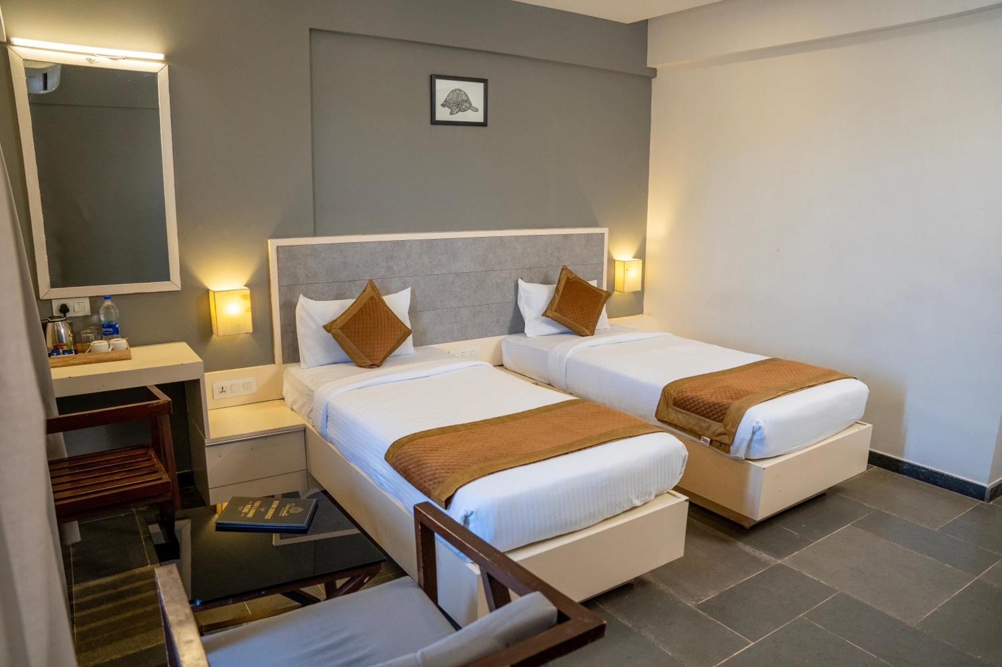 Hotel Dwarawata Дарвад Екстериор снимка